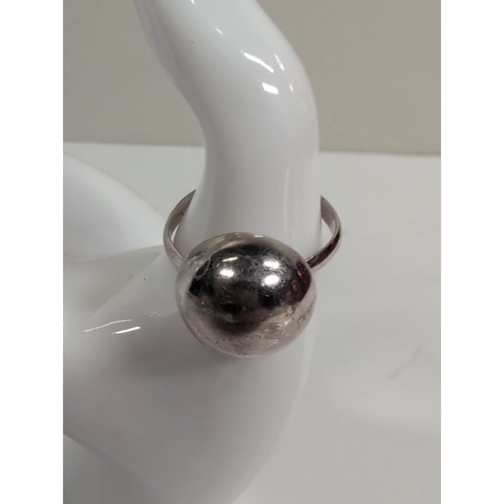 925 STERLING‎ SILVER ROUND DOME CIRCLE BALL RING SIZE 8 - Picture 3 of 5